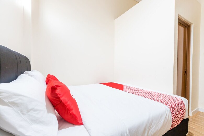Hostal Oyo 1435 Residence 446
