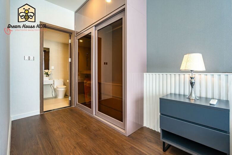 Dream House Apartment