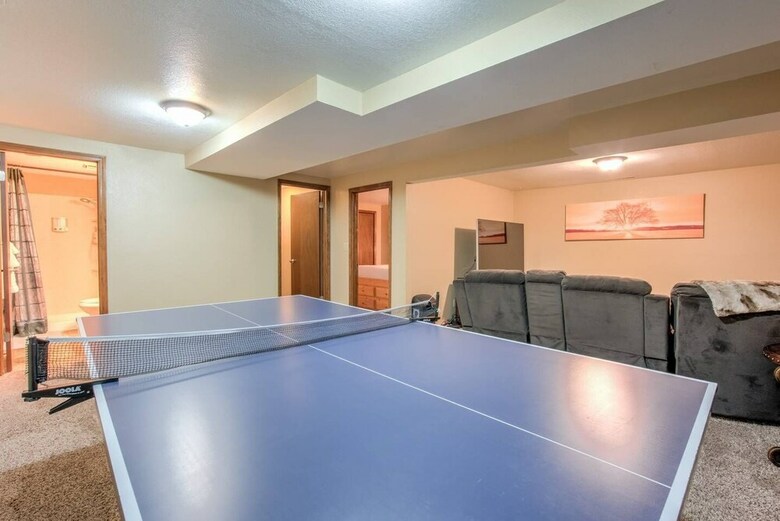 4br Entertainer Af Academy Hot Tub, Firepit!