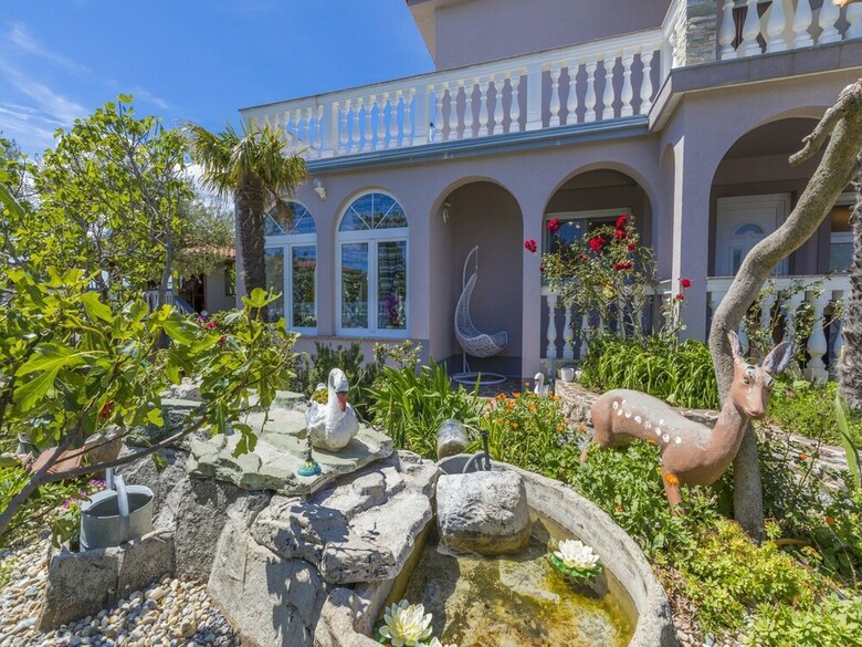 Villa House Summertime