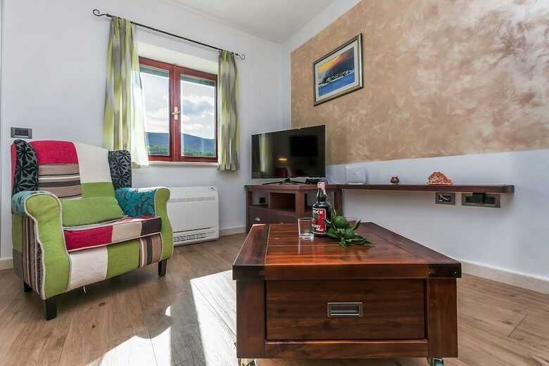 Villa Holiday Home Zve?anje