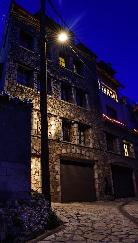 Hotel Dio Studios