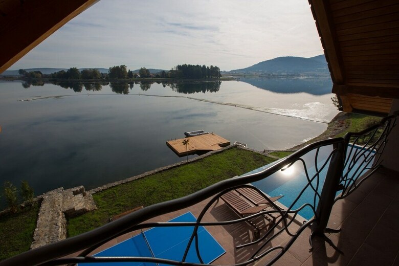Villa Jezerska Vila