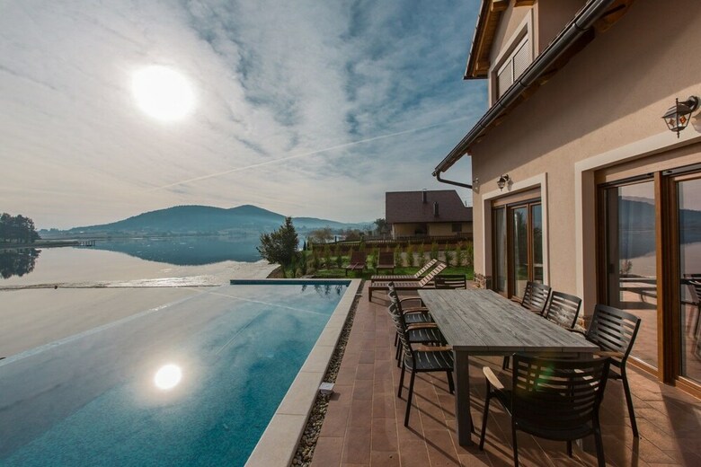Villa Jezerska Vila