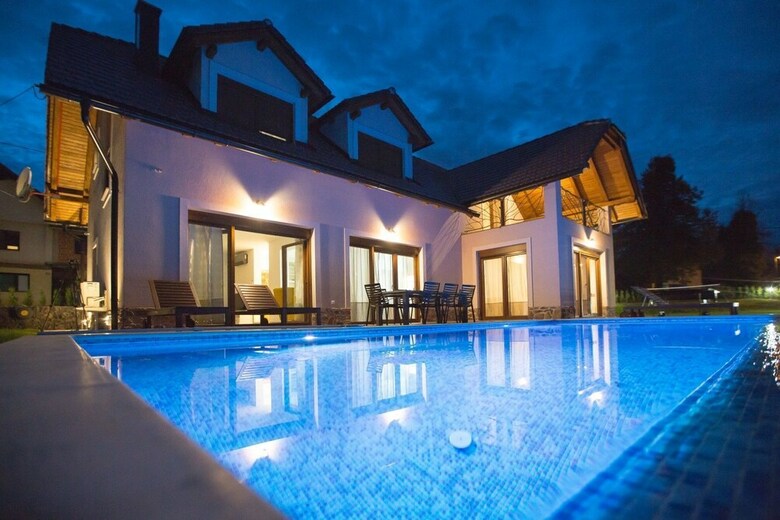 Villa Jezerska Vila