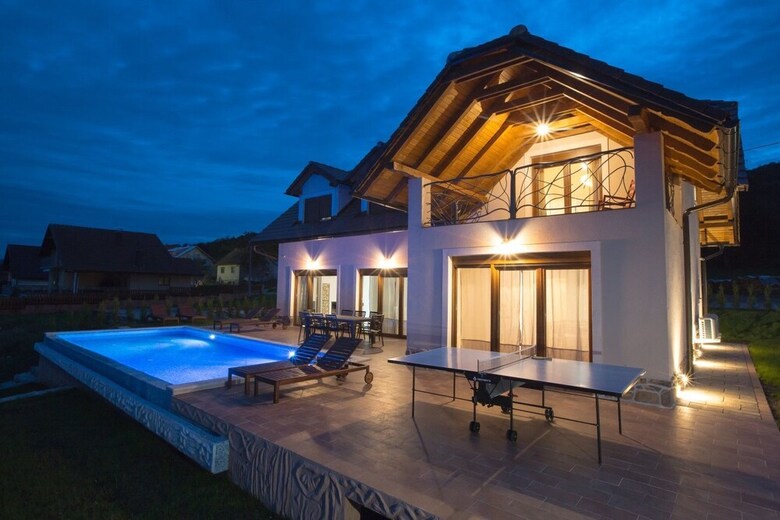 Villa Jezerska Vila
