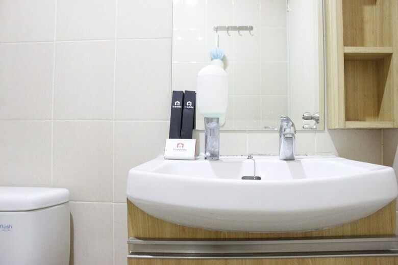 Delightful 2br Apartment At Parahyangan Residence