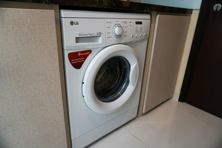 Comfy Studio At Puri Mansion Apartment