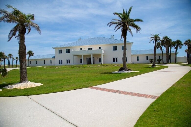 Ocean Mansion On The Beach, Private Pool, Hot Tub
