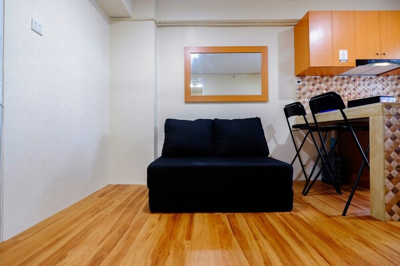 Best And Homey 2br Gading Nias Apartment