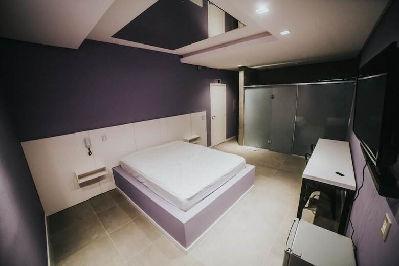 El Fuego Su�tes Motel