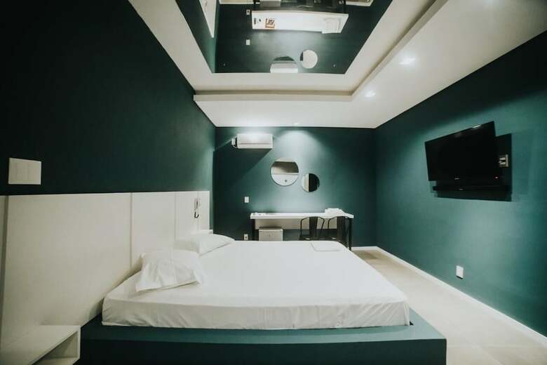 El Fuego Su�tes Motel