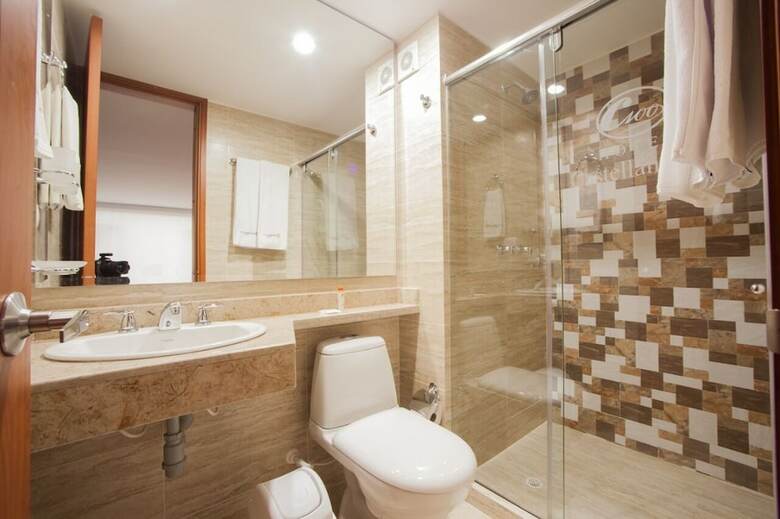 Hotel Castellana 100