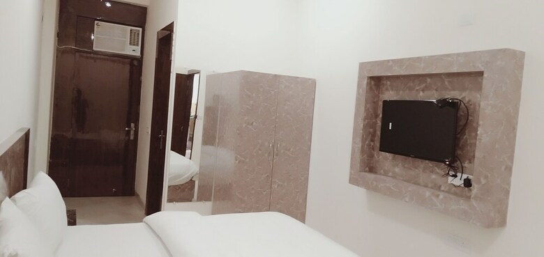 Hotel Param Palace