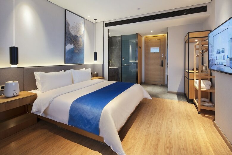 Qianna Baihe Boutique Hotel