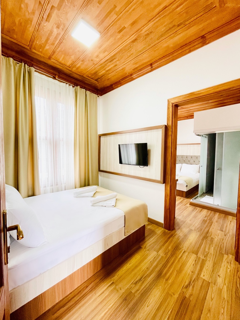 Qonaq Hotel