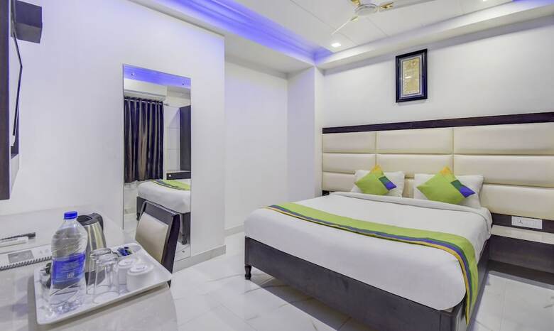 Treebo Trend Hotel Rockland & Restaurant