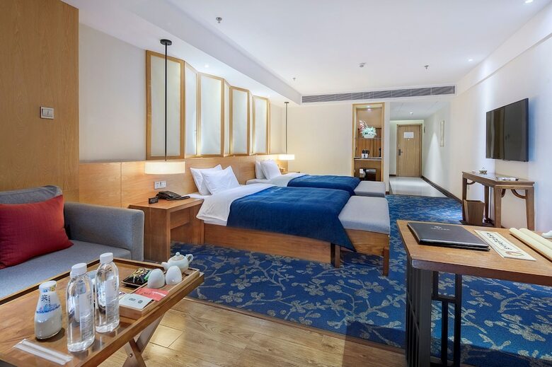 Qianna Hotel Zhengzhou Cbd Branch