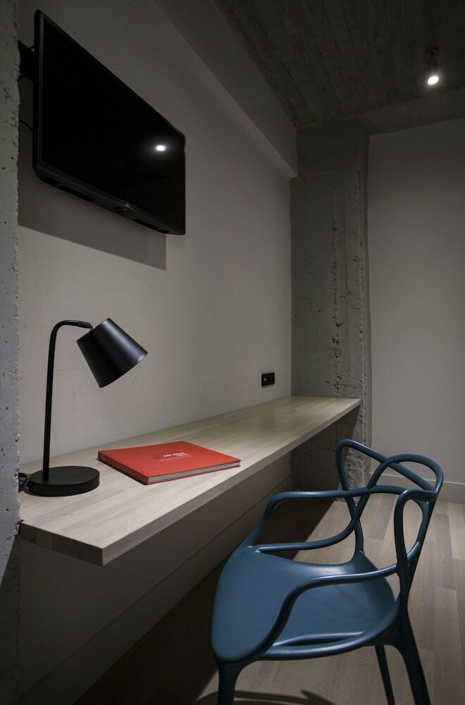 Hotel Art Suites Korai