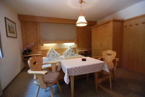 Apartamento Ferienwohnung Pension Tirol