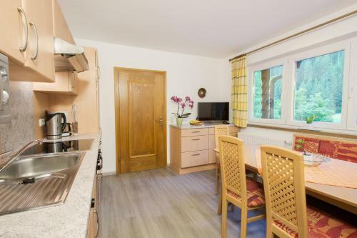 Apartamento Ferienwohnung Pension Tirol