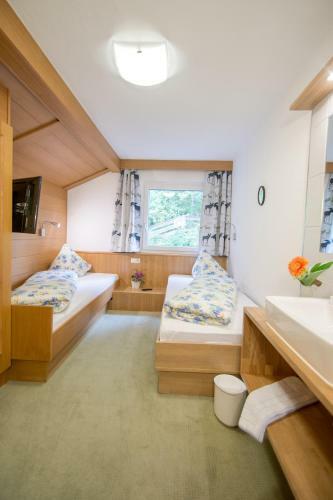 Apartamento Ferienwohnung Pension Tirol