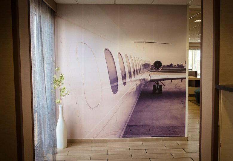 The Runway Inn And Suites Airport Hotel
