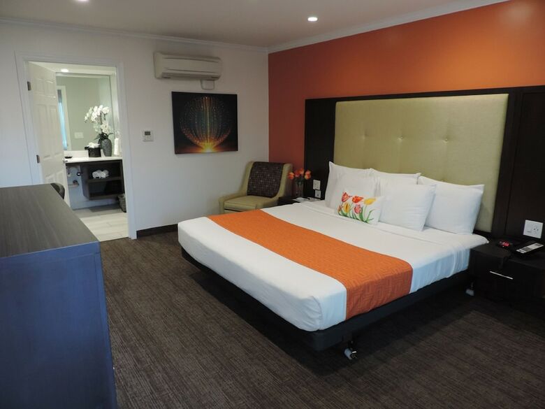 Motel Pavilion Inn