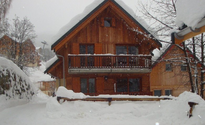 2 Rooms 4 People 3 North West Facing