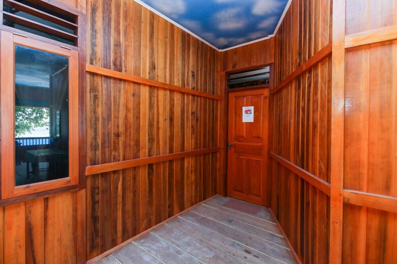 Hotel Airy Eco Lingkungan Satu 36 Bunaken