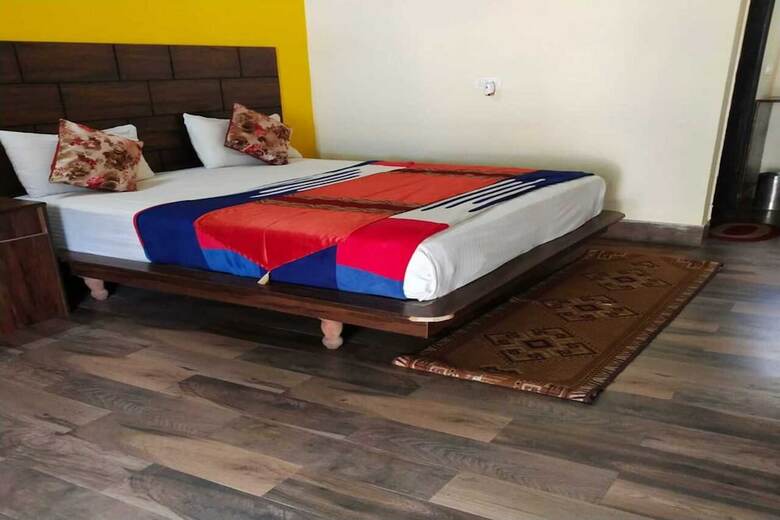 Hotel Nakshatra Resort