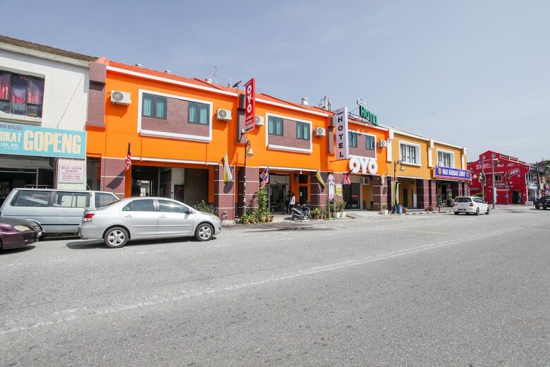 Oyo 89443 Lumut Hotel