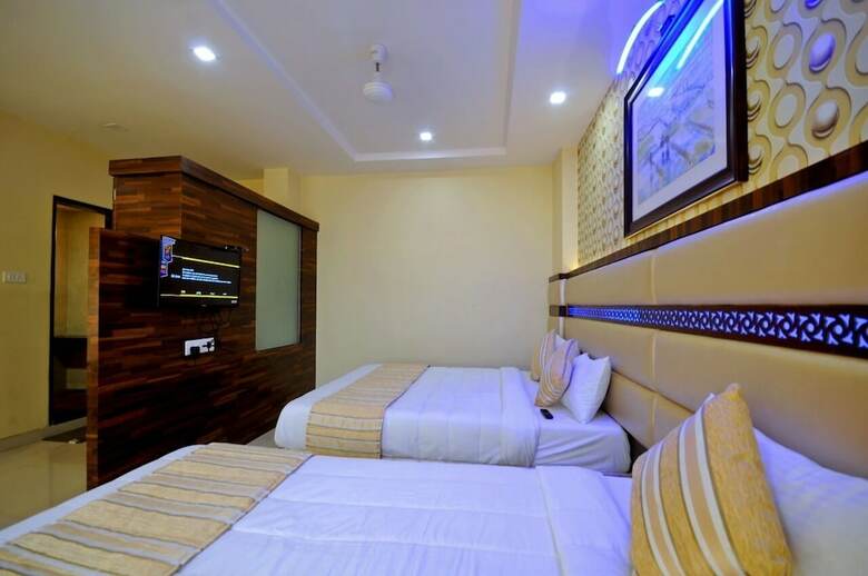 Hotel White House