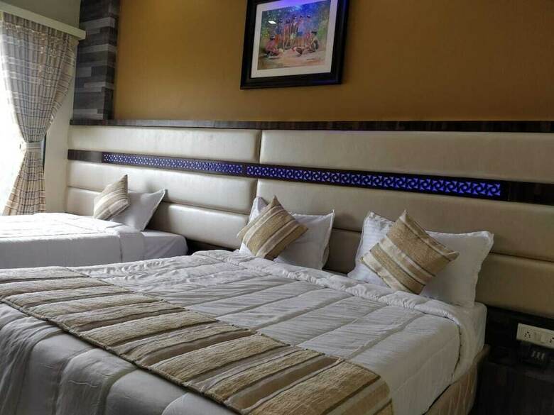 Hotel White House