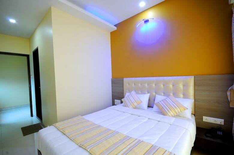 Hotel White House