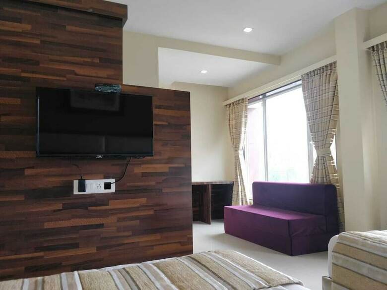 Hotel White House