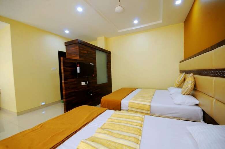 Hotel White House