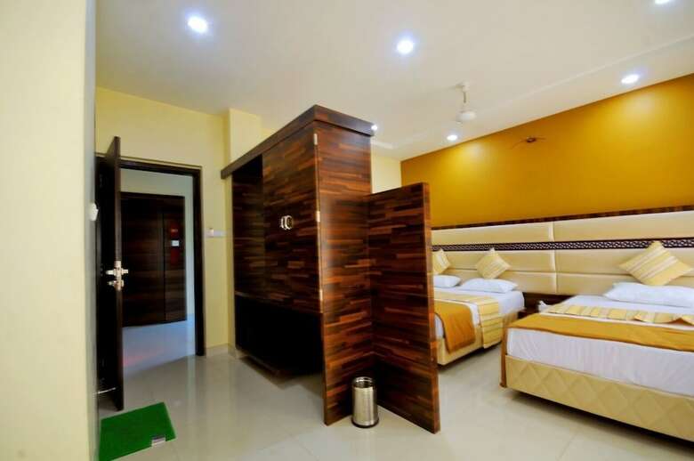 Hotel White House