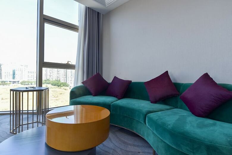 Zenith International Hotel