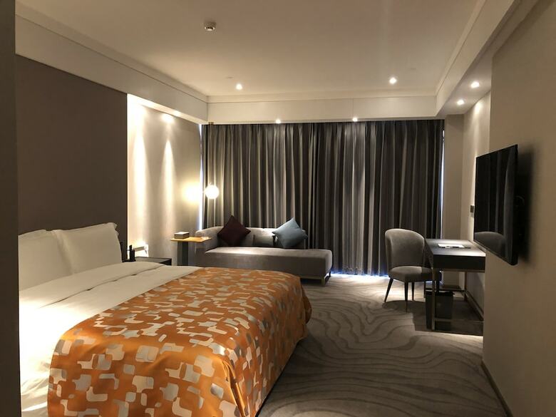 Zenith International Hotel