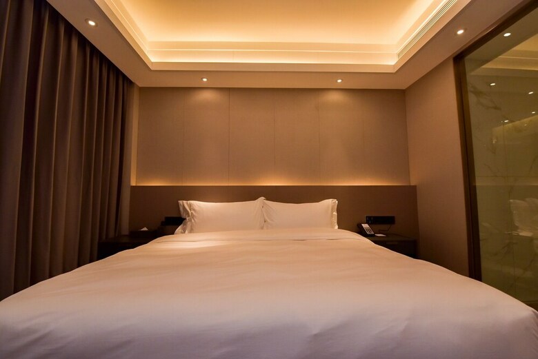 Zenith International Hotel