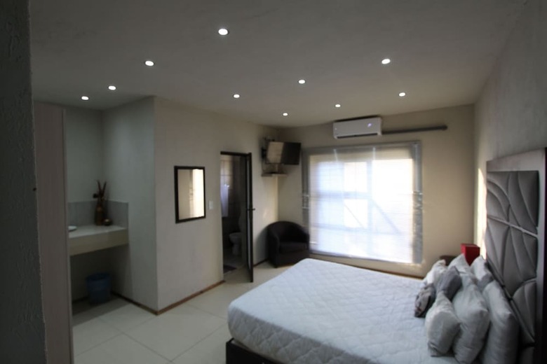 Hotel Naldorado Executive Villa