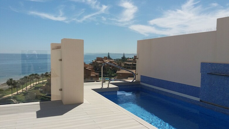 Apartamentos First Line Penthouse With Private Pool