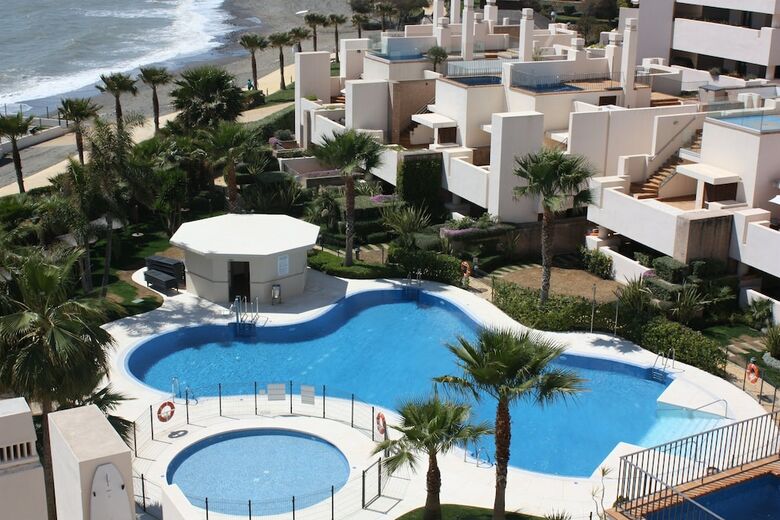 Apartamentos Frontline Penthouse With Private Pool