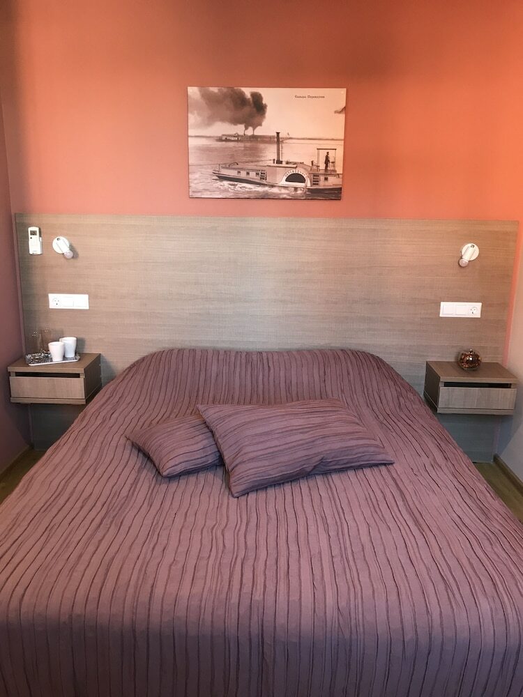 Furor Hotel