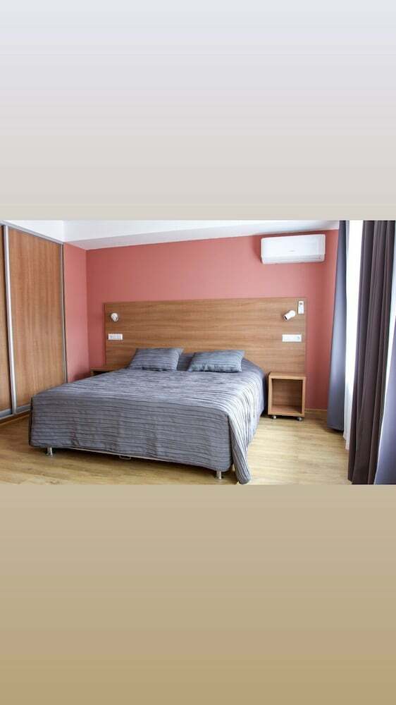Furor Hotel