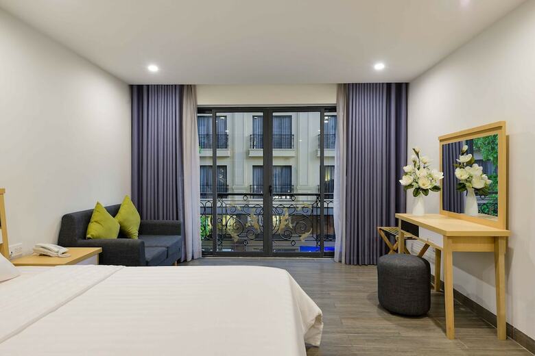 Warm Ways Hotel
