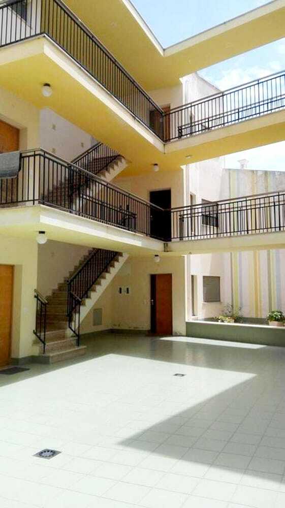 Apartment With 2 Bedrooms In Nazar�, With Wifi