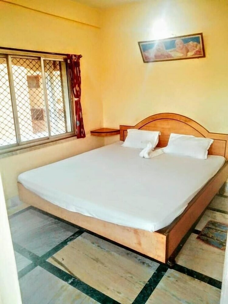 Janata Hotel & Restaurant