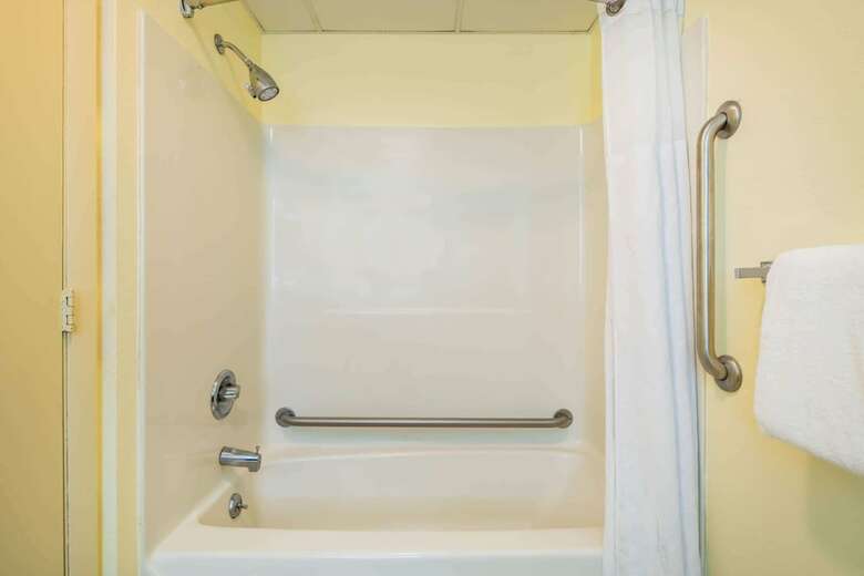 Hotel Ramada By Wyndham Groton